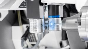 Die Laser Contour Check-Option auf einer HELITRONIC MICRO